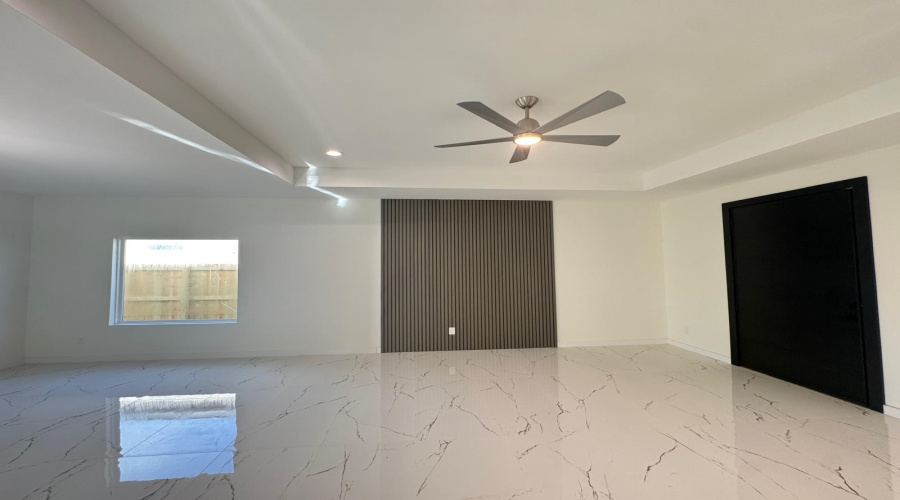 2406 Durazno Ct., Laredo, Texas 78046, 3 Bedrooms Bedrooms, 5 Rooms Rooms,2 BathroomsBathrooms,Residential,For Sale,2406 Durazno Ct.,20262852