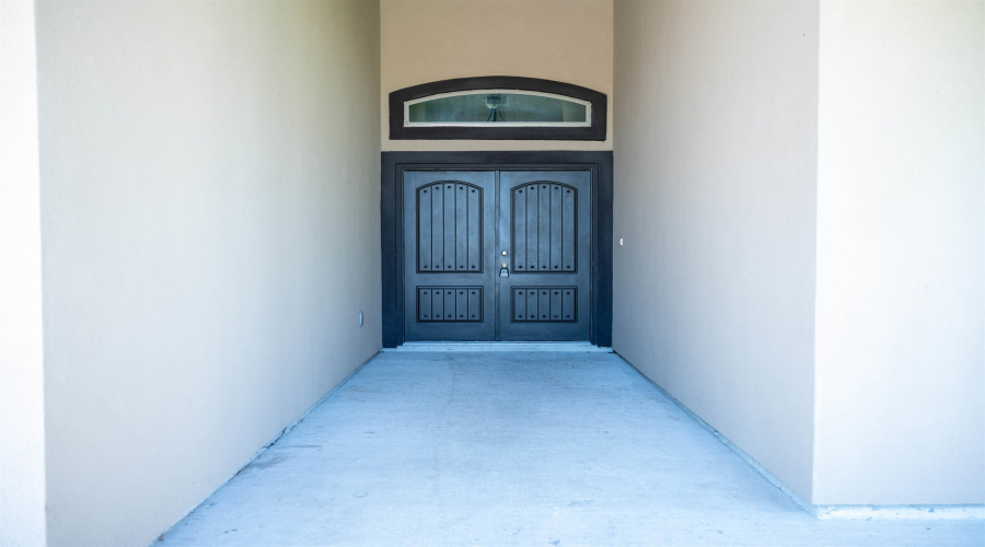 1521 Riddle Dr, Laredo, Texas 78046, 3 Bedrooms Bedrooms, 5 Rooms Rooms,2 BathroomsBathrooms,Residential,For Sale,1521 Riddle Dr,20262853