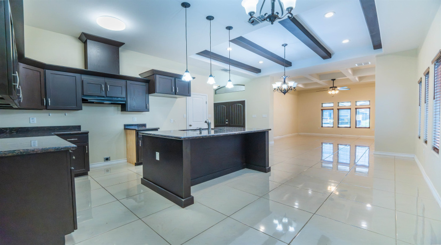 1521 Riddle Dr, Laredo, Texas 78046, 3 Bedrooms Bedrooms, 5 Rooms Rooms,2 BathroomsBathrooms,Residential,For Sale,1521 Riddle Dr,20262853