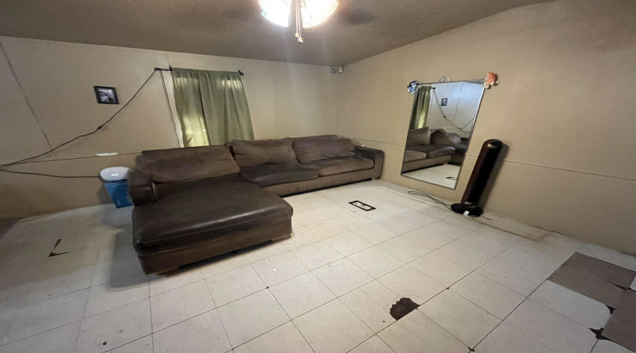 207 Stone Ave, Laredo, Texas 78040, ,Multi-family,For Sale,207 Stone Ave,20262855