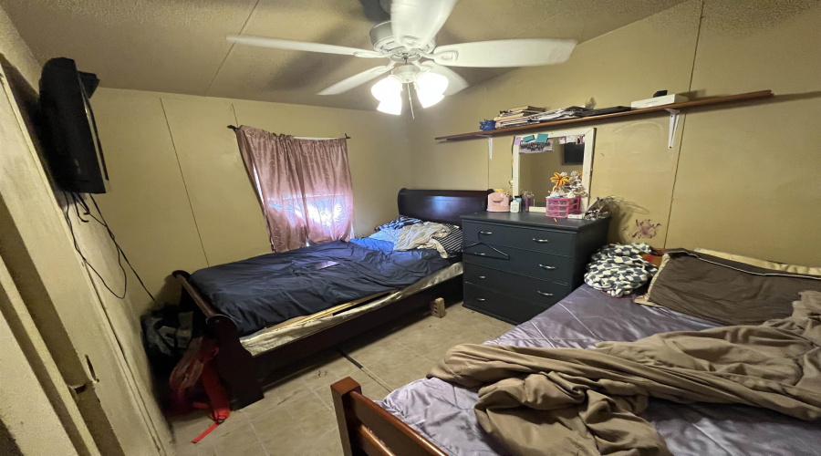 207 Stone Ave, Laredo, Texas 78040, ,Multi-family,For Sale,207 Stone Ave,20262855