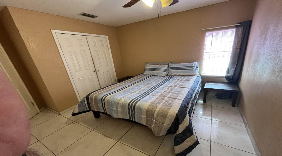 207 Stone Ave, Laredo, Texas 78040, ,Multi-family,For Sale,207 Stone Ave,20262855