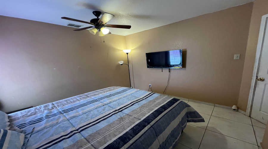 207 Stone Ave, Laredo, Texas 78040, ,Multi-family,For Sale,207 Stone Ave,20262855