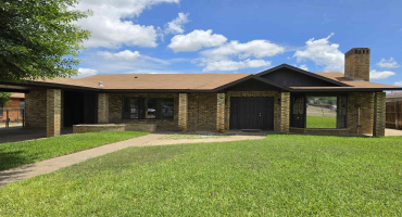 2915 E Elm St, Laredo, Texas 78012-2666, 5 Bedrooms Bedrooms, 5 Rooms Rooms,3 BathroomsBathrooms,Residential,For Sale,2915 E Elm St,20262856