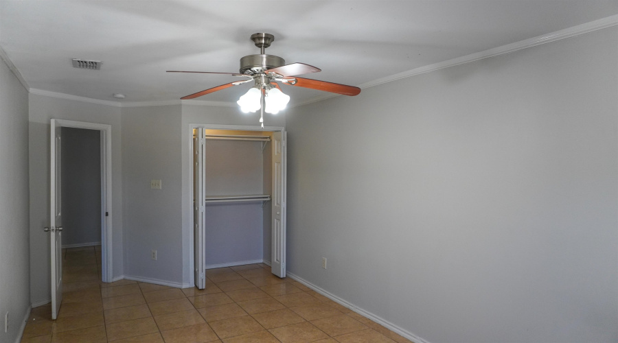9617 Mallard Lp, LAREDO, Texas 78045, 4 Bedrooms Bedrooms, 5 Rooms Rooms,2 BathroomsBathrooms,Residential,For Sale,9617 Mallard Lp,20262857