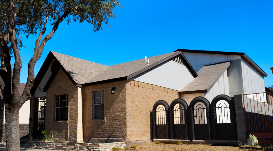9617 Mallard Lp, LAREDO, Texas 78045, 4 Bedrooms Bedrooms, 5 Rooms Rooms,2 BathroomsBathrooms,Residential,For Sale,9617 Mallard Lp,20262857
