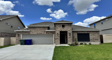 813 Pausa Dr., Laredo, Texas 78045, 5 Bedrooms Bedrooms, 7 Rooms Rooms,3 BathroomsBathrooms,Residential,For Sale,813 Pausa Dr.,20262858