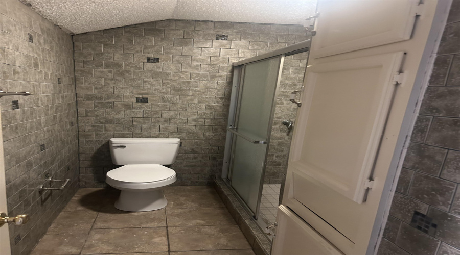 108 Martingale Ln, Laredo, Texas 78045, 4 Bedrooms Bedrooms, 8 Rooms Rooms,3 BathroomsBathrooms,Residential,For Rent,108 Martingale Ln,20262863