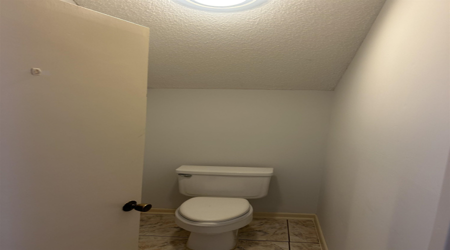 108 Martingale Ln, Laredo, Texas 78045, 4 Bedrooms Bedrooms, 8 Rooms Rooms,3 BathroomsBathrooms,Residential,For Rent,108 Martingale Ln,20262863