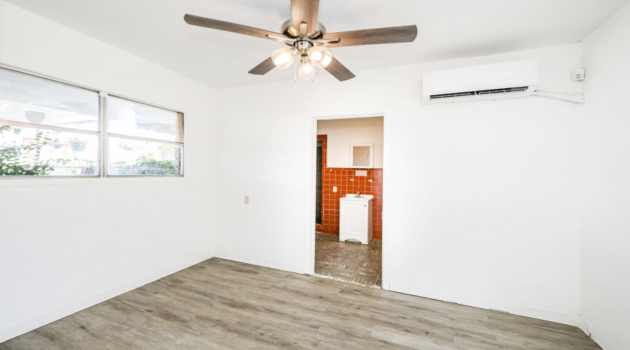 1402 Corpus Christi St, Laredo, Texas 78040, 1 Bedroom Bedrooms, 2 Rooms Rooms,1 BathroomBathrooms,Residential,For Rent,1402 Corpus Christi St,20262864
