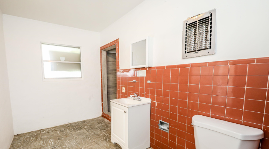 1402 Corpus Christi St, Laredo, Texas 78040, 1 Bedroom Bedrooms, 2 Rooms Rooms,1 BathroomBathrooms,Residential,For Rent,1402 Corpus Christi St,20262864
