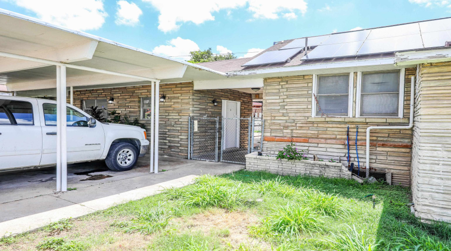 1402 Corpus Christi St, Laredo, Texas 78040, 1 Bedroom Bedrooms, 2 Rooms Rooms,1 BathroomBathrooms,Residential,For Rent,1402 Corpus Christi St,20262864