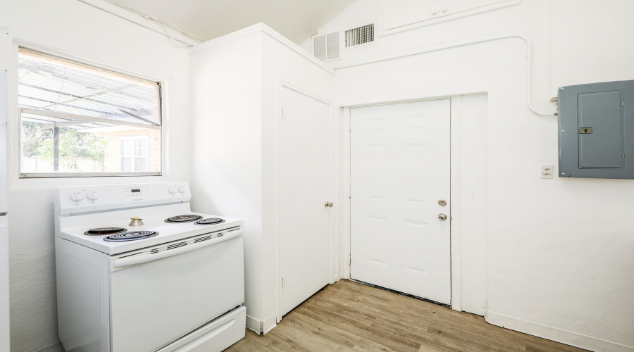 1402 Corpus Christi St, Laredo, Texas 78040, 1 Bedroom Bedrooms, 2 Rooms Rooms,1 BathroomBathrooms,Residential,For Rent,1402 Corpus Christi St,20262864