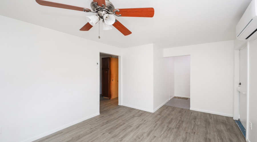 1402 Corpus Christi St, Laredo, Texas 78040, 1 Bedroom Bedrooms, 2 Rooms Rooms,1 BathroomBathrooms,Residential,For Rent,1402 Corpus Christi St,20262865