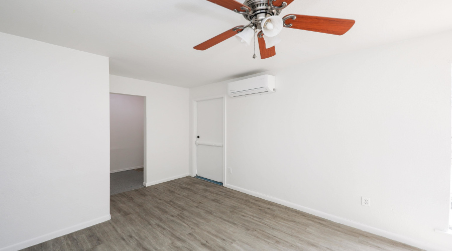 1402 Corpus Christi St, Laredo, Texas 78040, 1 Bedroom Bedrooms, 2 Rooms Rooms,1 BathroomBathrooms,Residential,For Rent,1402 Corpus Christi St,20262865