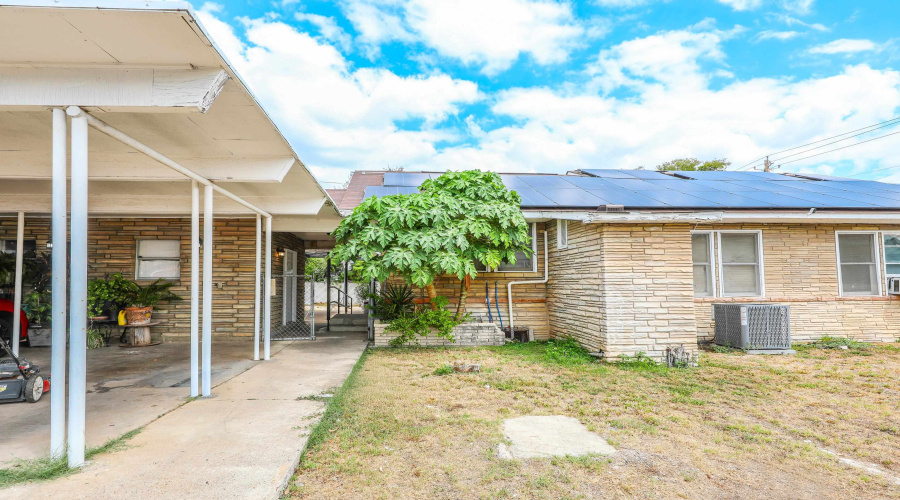 1402 Corpus Christi St, Laredo, Texas 78040, 1 Bedroom Bedrooms, 2 Rooms Rooms,1 BathroomBathrooms,Residential,For Rent,1402 Corpus Christi St,20262865