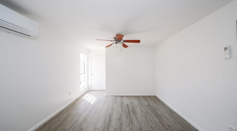 1402 Corpus Christi St, Laredo, Texas 78040, 1 Bedroom Bedrooms, 2 Rooms Rooms,1 BathroomBathrooms,Residential,For Rent,1402 Corpus Christi St,20262865