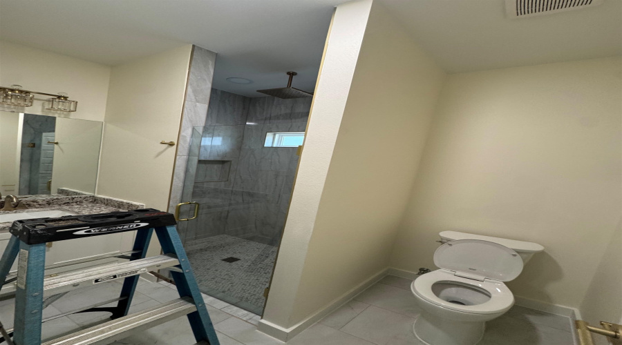 3504 San Agustin Ave, Laredo, Texas 78041, 4 Bedrooms Bedrooms, 6 Rooms Rooms,2 BathroomsBathrooms,Residential,For Rent,3504 San Agustin Ave,20262869