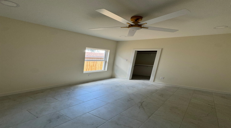 3504 San Agustin Ave, Laredo, Texas 78041, 4 Bedrooms Bedrooms, 6 Rooms Rooms,2 BathroomsBathrooms,Residential,For Rent,3504 San Agustin Ave,20262869