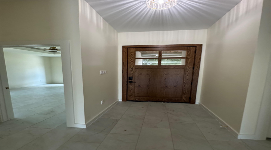 3504 San Agustin Ave, Laredo, Texas 78041, 4 Bedrooms Bedrooms, 6 Rooms Rooms,2 BathroomsBathrooms,Residential,For Rent,3504 San Agustin Ave,20262869