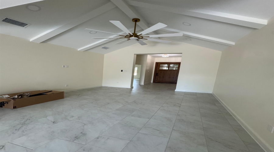3504 San Agustin Ave, Laredo, Texas 78041, 4 Bedrooms Bedrooms, 6 Rooms Rooms,2 BathroomsBathrooms,Residential,For Rent,3504 San Agustin Ave,20262869