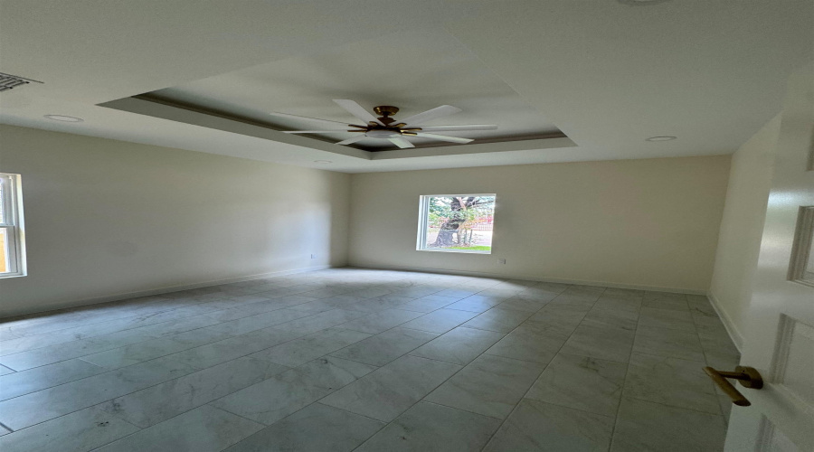 3504 San Agustin Ave, Laredo, Texas 78041, 4 Bedrooms Bedrooms, 6 Rooms Rooms,2 BathroomsBathrooms,Residential,For Rent,3504 San Agustin Ave,20262869