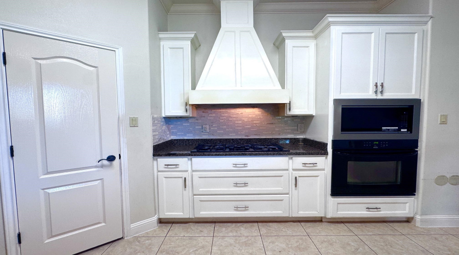 2609 Chardonnay Dr, LAREDO, Texas 78045, 3 Bedrooms Bedrooms, 8 Rooms Rooms,3 BathroomsBathrooms,Residential,For Sale,2609 Chardonnay Dr,20262872