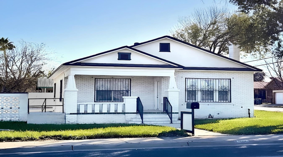 1901 Chihuahua St, Laredo, Texas 78046, 3 Bedrooms Bedrooms, 6 Rooms Rooms,2 BathroomsBathrooms,Residential,For Rent,1901 Chihuahua St,20262875
