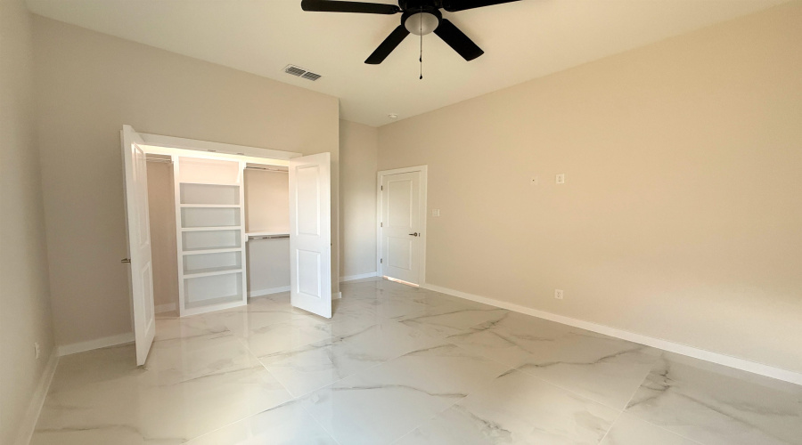 5416 Raven Dr., Laredo, Texas 78046, 3 Bedrooms Bedrooms, 5 Rooms Rooms,2 BathroomsBathrooms,Residential,For Sale,5416 Raven Dr.,20262876