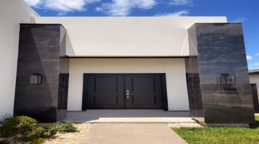 5416 Raven Dr., Laredo, Texas 78046, 3 Bedrooms Bedrooms, 5 Rooms Rooms,2 BathroomsBathrooms,Residential,For Sale,5416 Raven Dr.,20262876