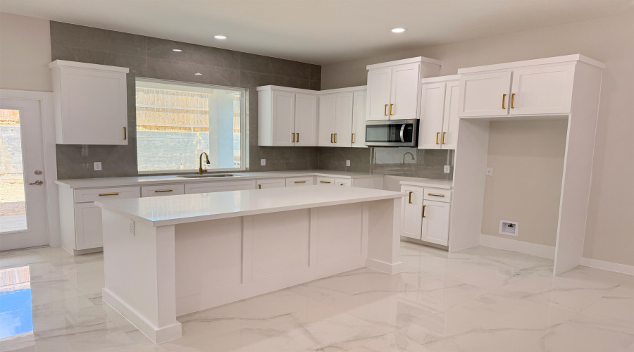 5416 Raven Dr., Laredo, Texas 78046, 3 Bedrooms Bedrooms, 5 Rooms Rooms,2 BathroomsBathrooms,Residential,For Sale,5416 Raven Dr.,20262876