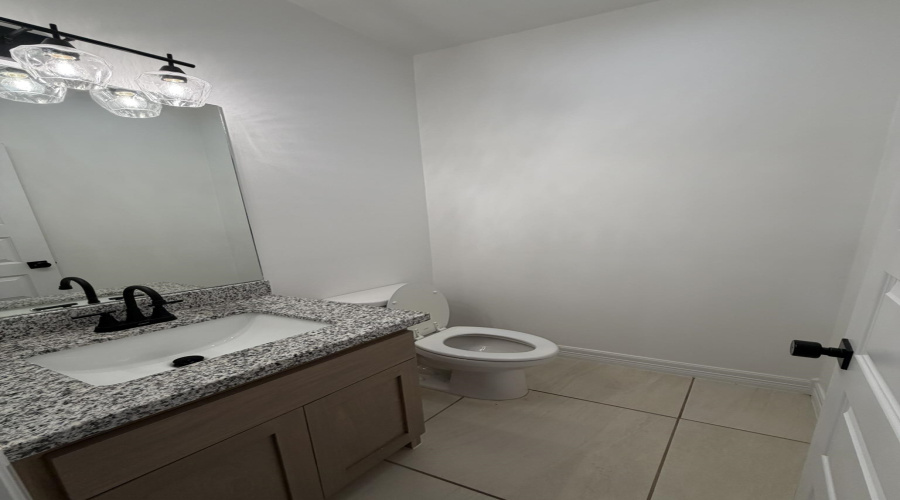 5416 Lone Star Loop, Laredo, Texas 78046, 3 Bedrooms Bedrooms, 5 Rooms Rooms,2 BathroomsBathrooms,Residential,For Sale,5416 Lone Star Loop,20262878
