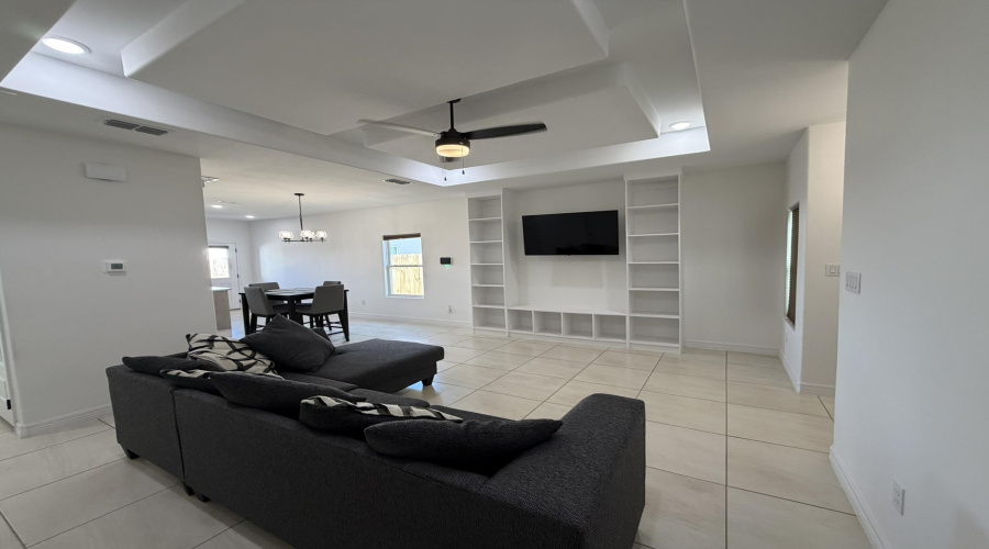 5416 Lone Star Loop, Laredo, Texas 78046, 3 Bedrooms Bedrooms, 5 Rooms Rooms,2 BathroomsBathrooms,Residential,For Sale,5416 Lone Star Loop,20262878