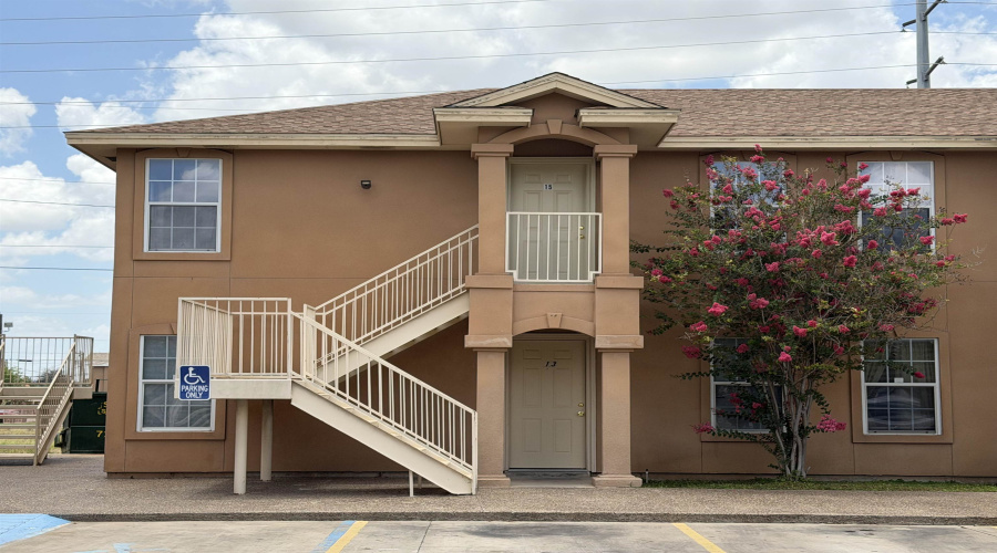 419 W Eistetter St, Laredo, Texas 78041, 2 Bedrooms Bedrooms, 4 Rooms Rooms,1 BathroomBathrooms,Residential,For Rent,419 W Eistetter St,20262880
