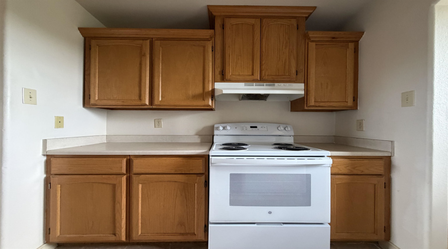 419 W Eistetter St, Laredo, Texas 78041, 2 Bedrooms Bedrooms, 4 Rooms Rooms,1 BathroomBathrooms,Residential,For Rent,419 W Eistetter St,20262880
