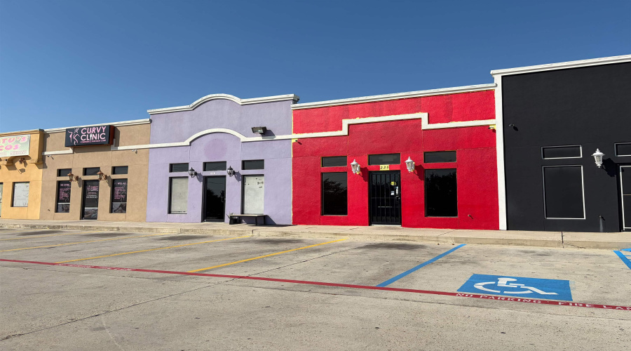 3302 Cuatro Vientos Dr, Laredo, Texas 78046, 1 Room Rooms,1 BathroomBathrooms,Commercial retail/office,For Sale,3302 Cuatro Vientos Dr,20262890