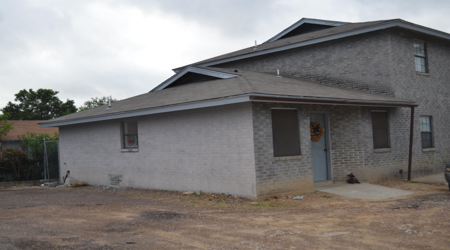 801 OKane St, Laredo, Texas 78040, ,Multi-family,For Sale,801 OKane St,20262881