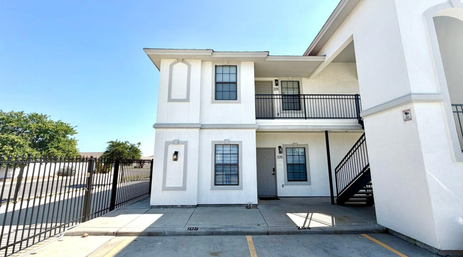 7610 Rocio Dr, Laredo, Texas 78041, 2 Bedrooms Bedrooms, 2 Rooms Rooms,2 BathroomsBathrooms,Residential,For Rent,7610 Rocio Dr,20262882