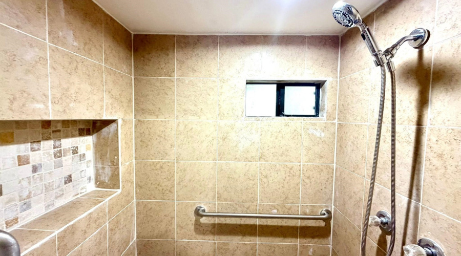 7610 Rocio Dr, Laredo, Texas 78041, 2 Bedrooms Bedrooms, 2 Rooms Rooms,2 BathroomsBathrooms,Residential,For Rent,7610 Rocio Dr,20262882