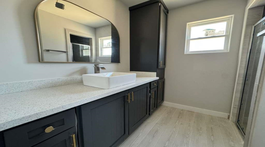 6705 El Jinete Dr., Laredo, Texas 78046, 3 Bedrooms Bedrooms, 5 Rooms Rooms,2 BathroomsBathrooms,Residential,For Sale,6705 El Jinete Dr.,20262883