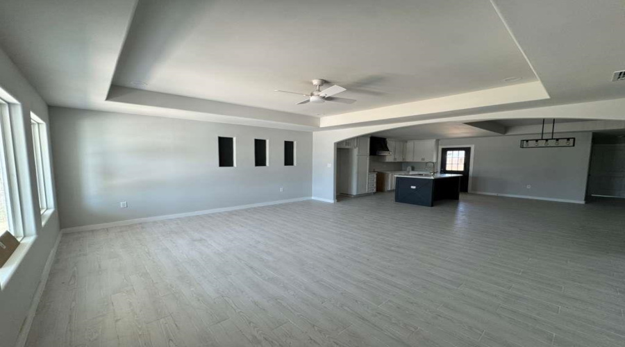 6705 El Jinete Dr., Laredo, Texas 78046, 3 Bedrooms Bedrooms, 5 Rooms Rooms,2 BathroomsBathrooms,Residential,For Sale,6705 El Jinete Dr.,20262883