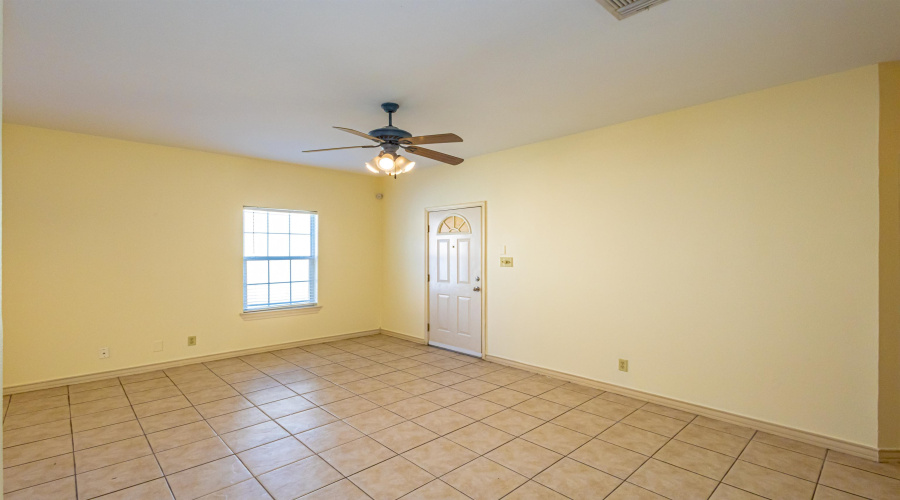 9804 Cantera Ct, LAREDO, Texas 78045, 3 Bedrooms Bedrooms, 4 Rooms Rooms,2 BathroomsBathrooms,Residential,For Sale,9804 Cantera Ct,20262887