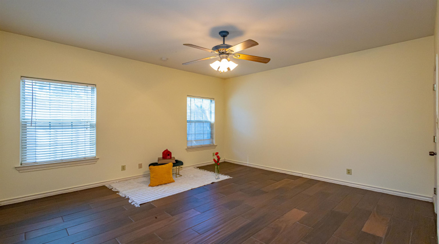 9804 Cantera Ct, LAREDO, Texas 78045, 3 Bedrooms Bedrooms, 4 Rooms Rooms,2 BathroomsBathrooms,Residential,For Sale,9804 Cantera Ct,20262887