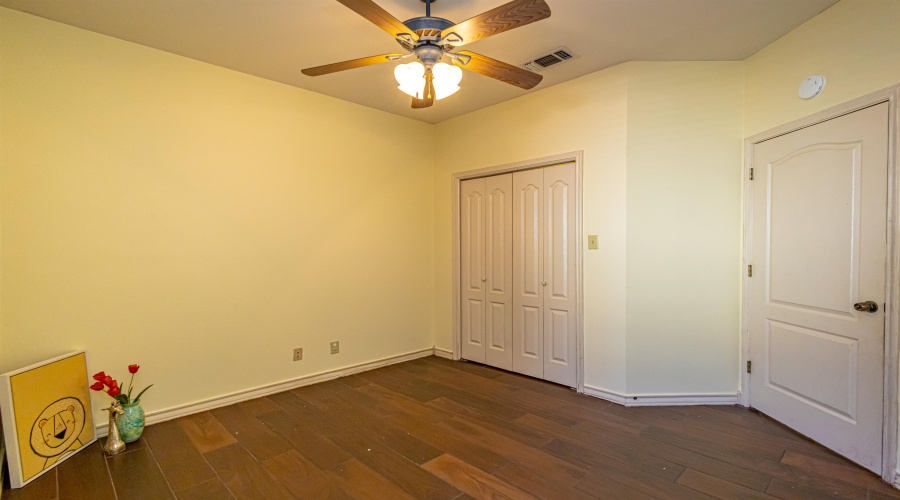 9804 Cantera Ct, LAREDO, Texas 78045, 3 Bedrooms Bedrooms, 4 Rooms Rooms,2 BathroomsBathrooms,Residential,For Sale,9804 Cantera Ct,20262887