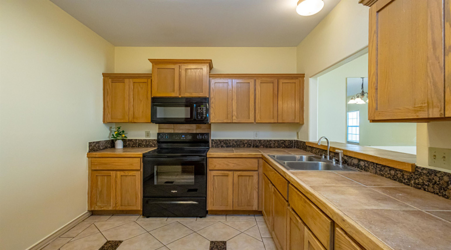 9804 Cantera Ct, LAREDO, Texas 78045, 3 Bedrooms Bedrooms, 4 Rooms Rooms,2 BathroomsBathrooms,Residential,For Sale,9804 Cantera Ct,20262887