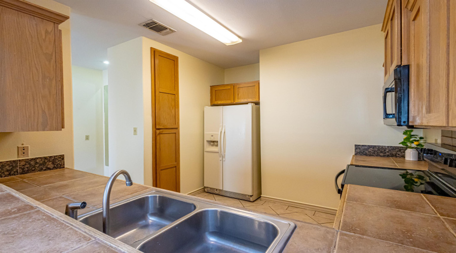 9804 Cantera Ct, LAREDO, Texas 78045, 3 Bedrooms Bedrooms, 4 Rooms Rooms,2 BathroomsBathrooms,Residential,For Sale,9804 Cantera Ct,20262887