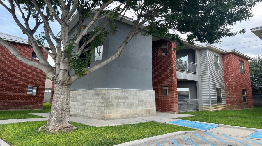 501 Shiloh Dr, LAREDO, Texas 78045, 2 Bedrooms Bedrooms, 5 Rooms Rooms,2 BathroomsBathrooms,Residential,For Rent,501 Shiloh Dr,20262888