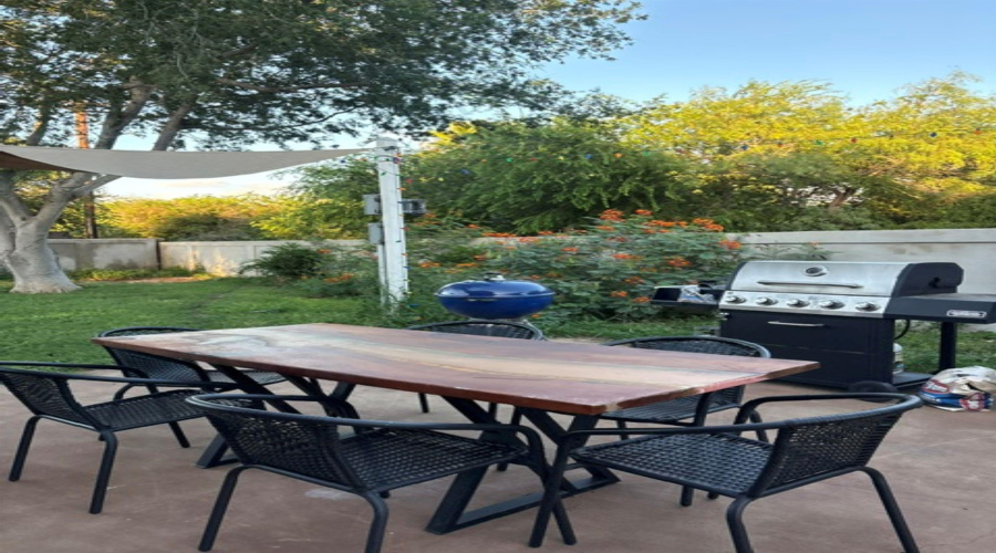 10125 Montoya Dr, Laredo, Texas 78045-6400, 4 Bedrooms Bedrooms, 7 Rooms Rooms,2 BathroomsBathrooms,Residential,For Sale,10125 Montoya Dr,20262892