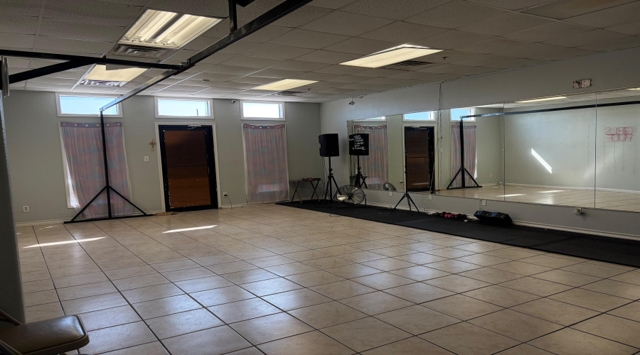 3302 Cuatro Vientos Dr, laredo, Texas 78046, 1 Room Rooms,1 BathroomBathrooms,Commercial retail/office,For Sale,3302 Cuatro Vientos Dr,20262896