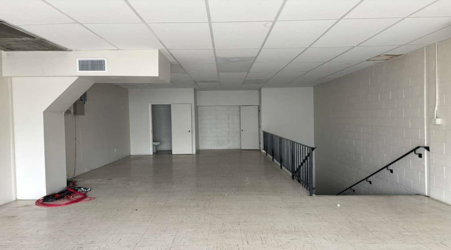 202 Convent Ave, Laredo, Texas 78040, 1 Room Rooms,1 BathroomBathrooms,Commercial retail/office,For Rent,202 Convent Ave,20262897